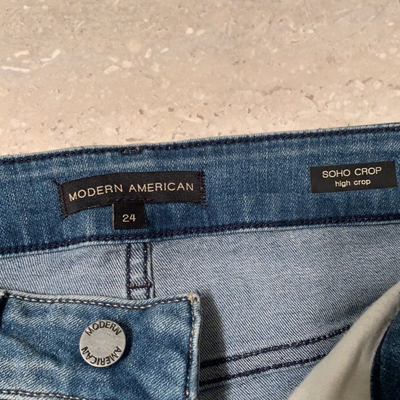 Modern American Cali Cropped Denim - Picture 4 of 7
